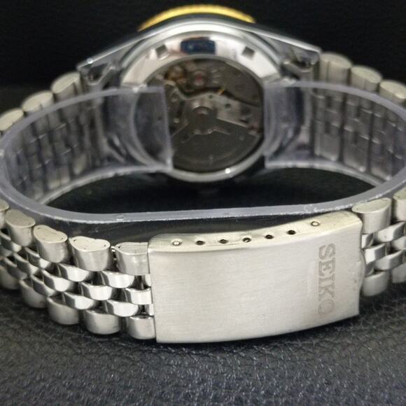 Vintage 1970 Seiko Automatic Mens Silver Watch W/daydate & Glass Back - Picture 2 of 10